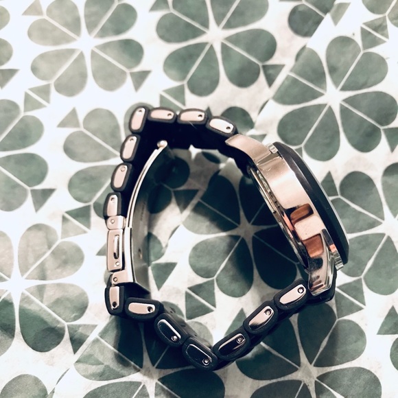 NEW AUTHENTIC WOMEN’S MICHAEL KORS WATCH - Picture 3 of 5